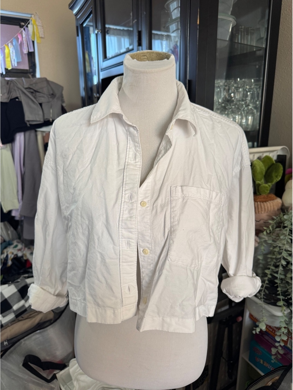 Offline by Aerie White Cropped Button-Up Shirt Size S